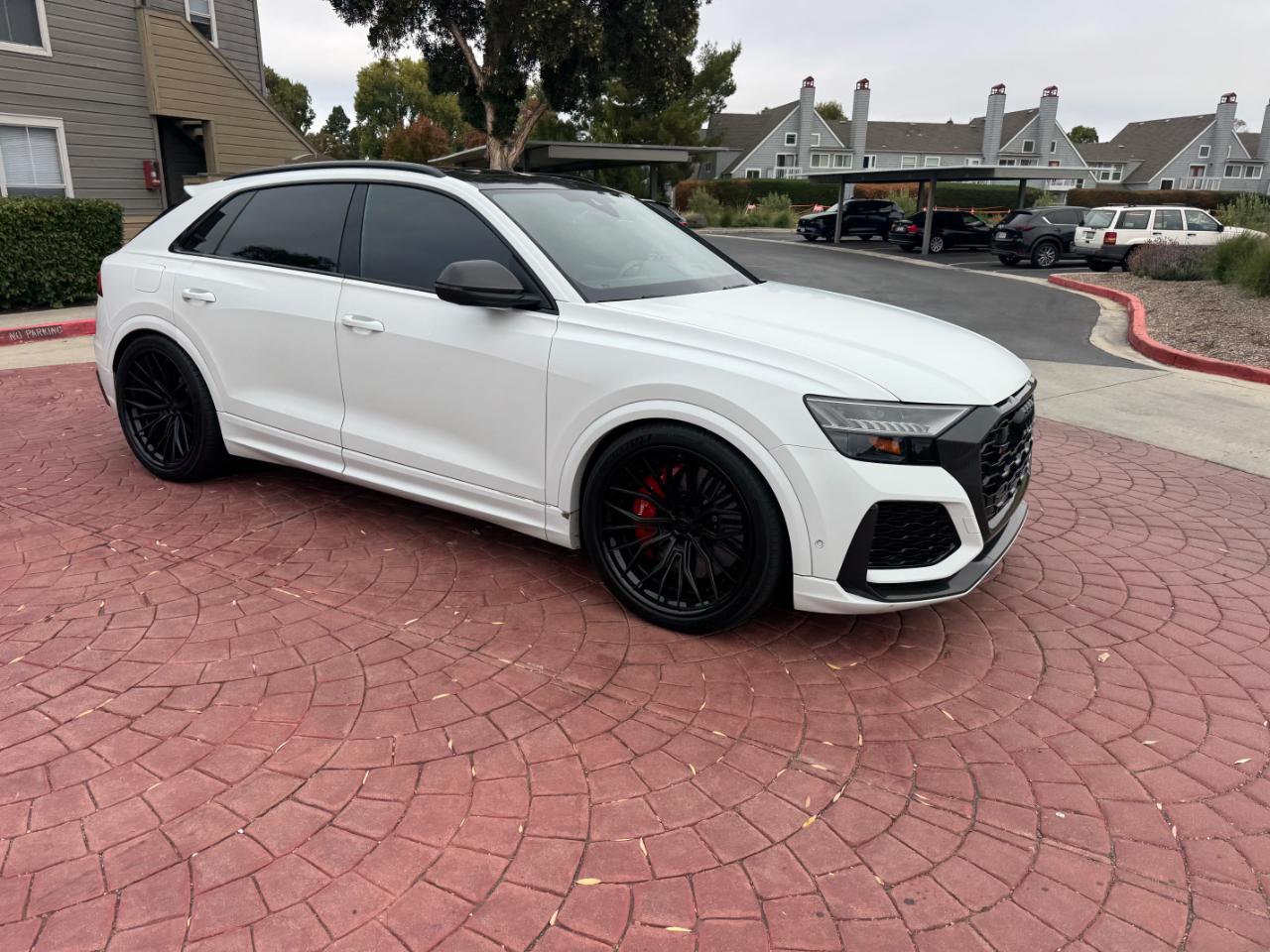 Audi RS Q8  2020