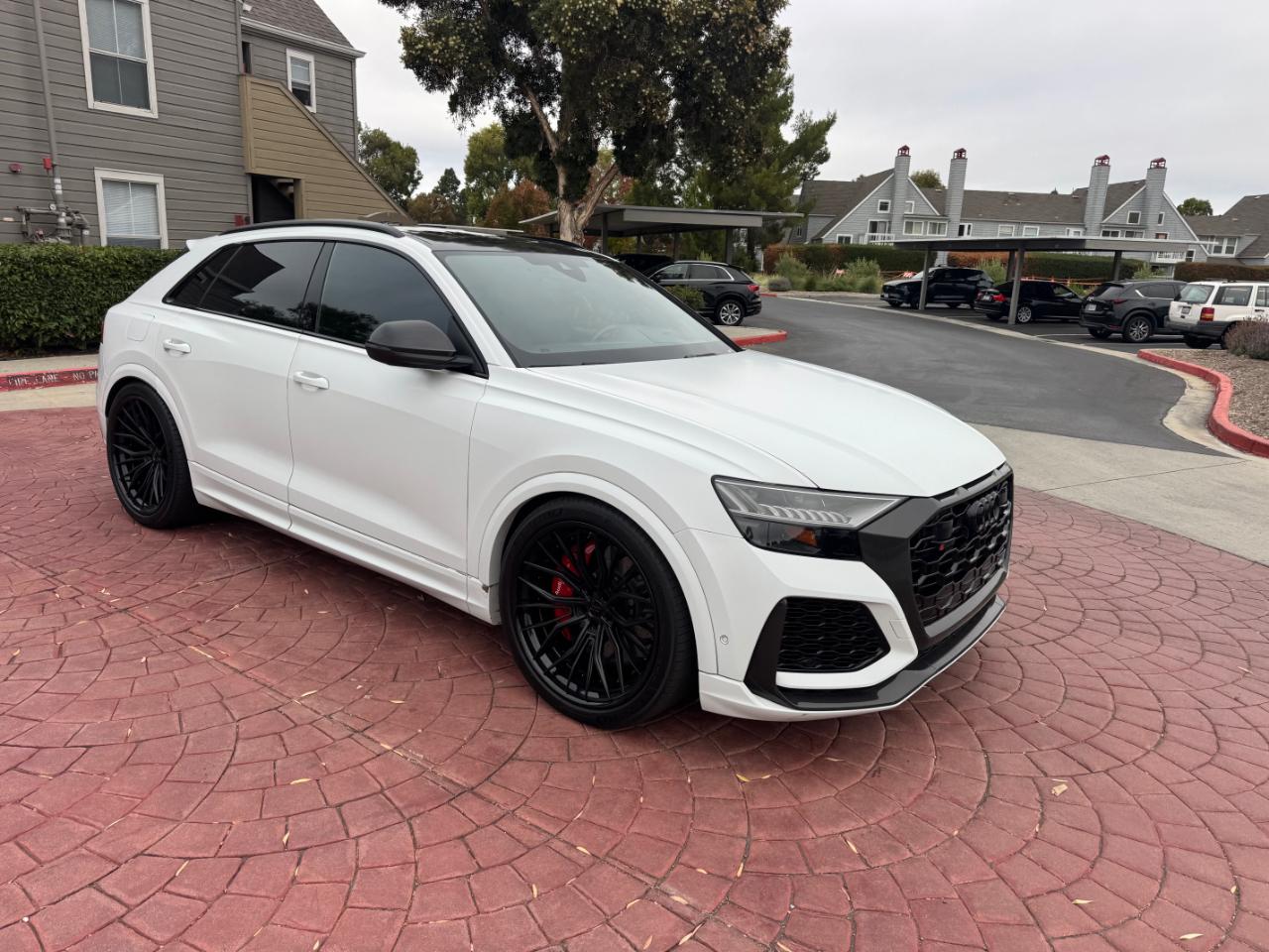 Audi RS Q8  2020