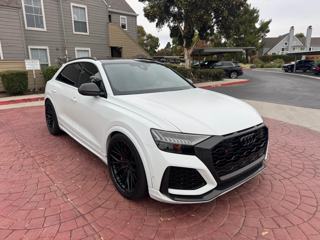 Audi RS Q8  2020