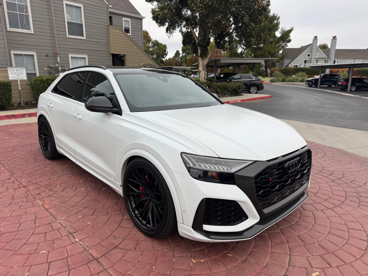 Audi RS Q8  2020
