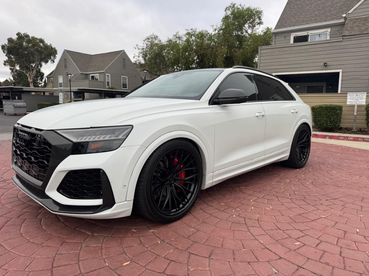 Audi RS Q8  2020