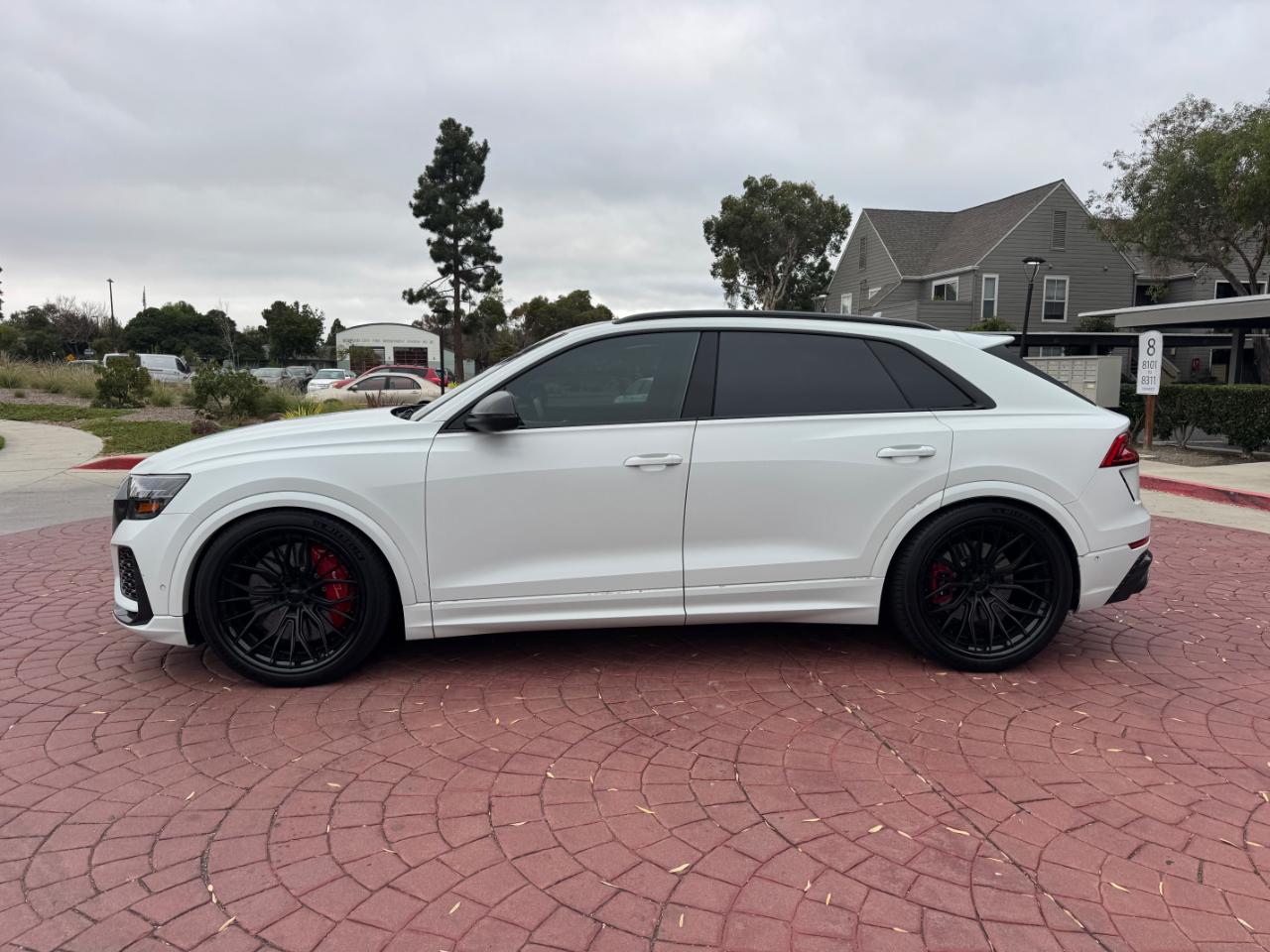 Audi RS Q8  2020