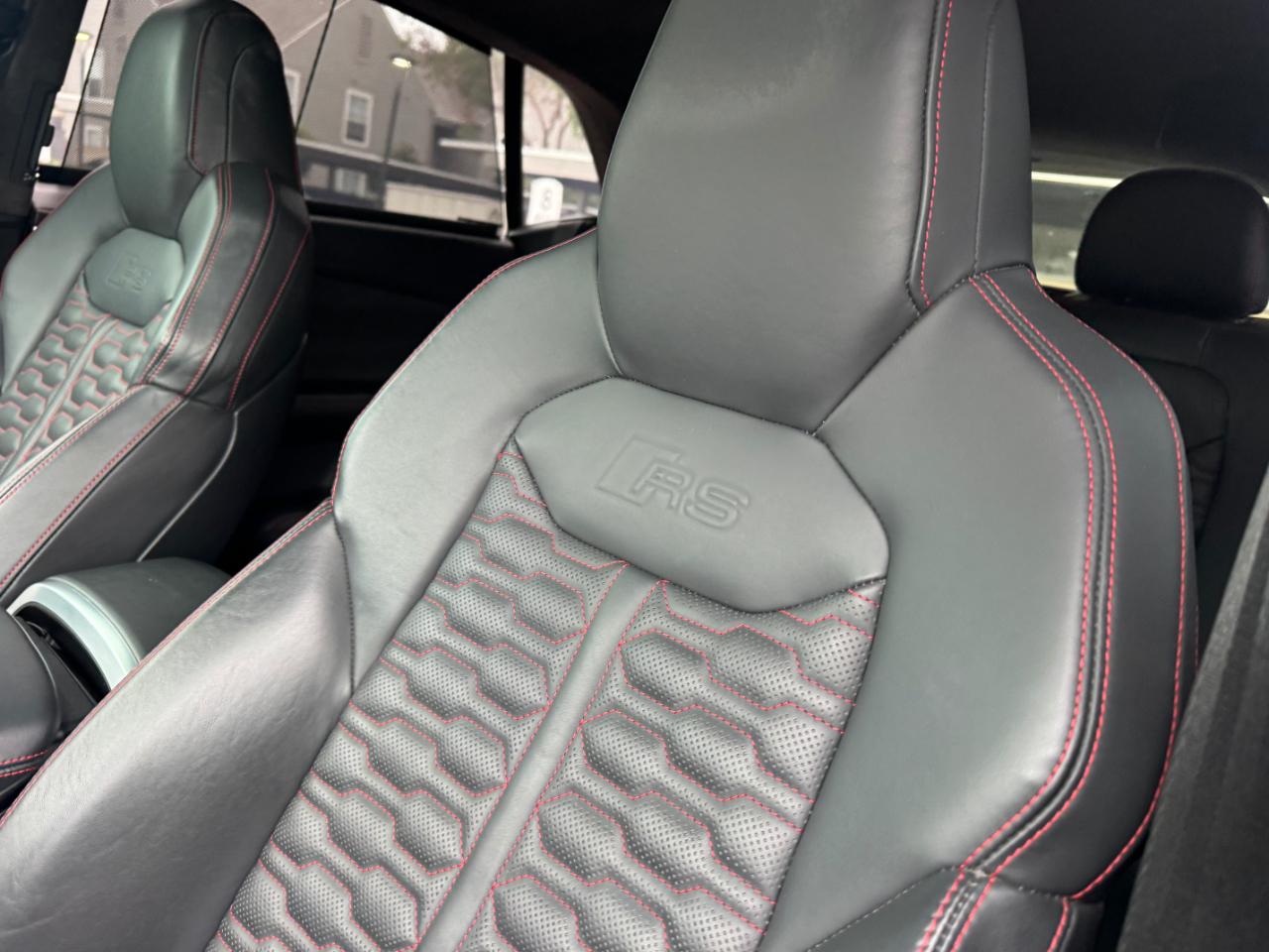 Audi RS Q8  2020