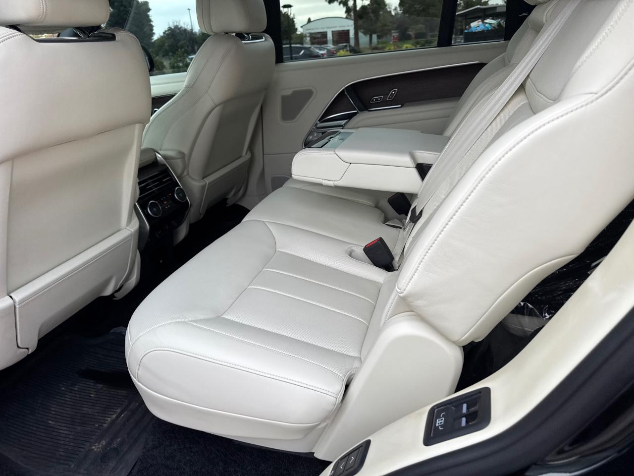 Land Rover Range Rover SE LWB 7 2025