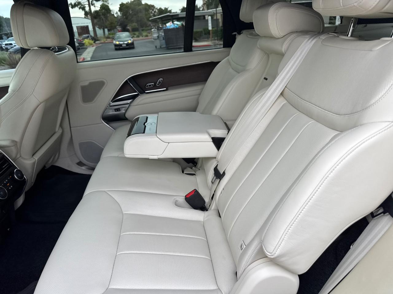 Land Rover Range Rover SE LWB 7 2025