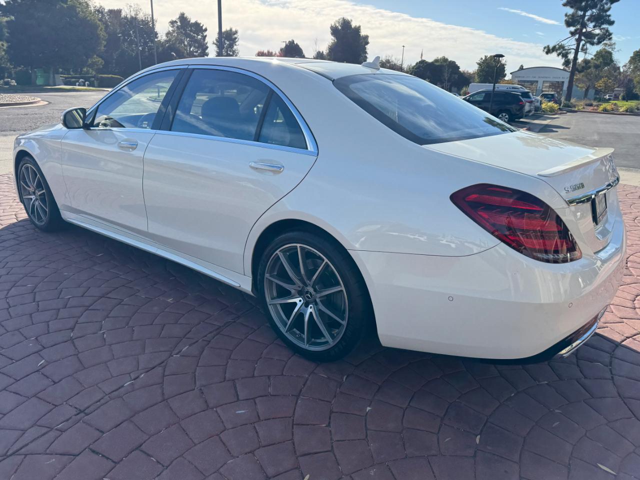 Mercedes-Benz S-Class S560 2019