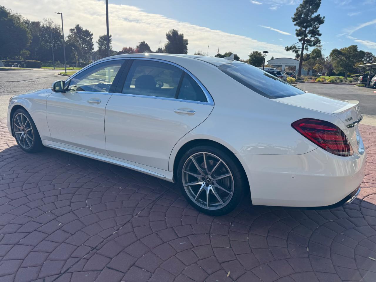 Mercedes-Benz S-Class S560 2019