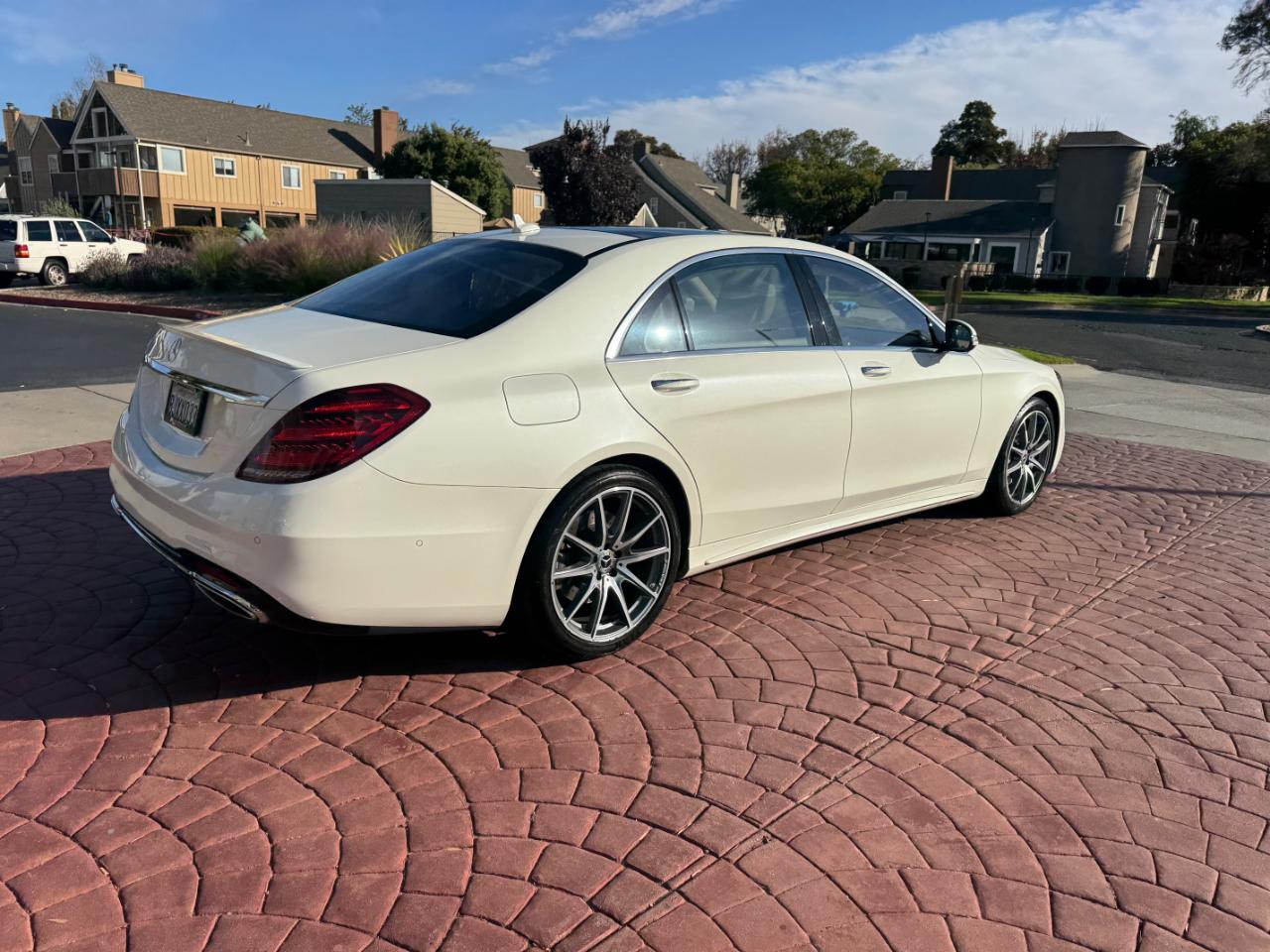 Mercedes-Benz S-Class S560 2019