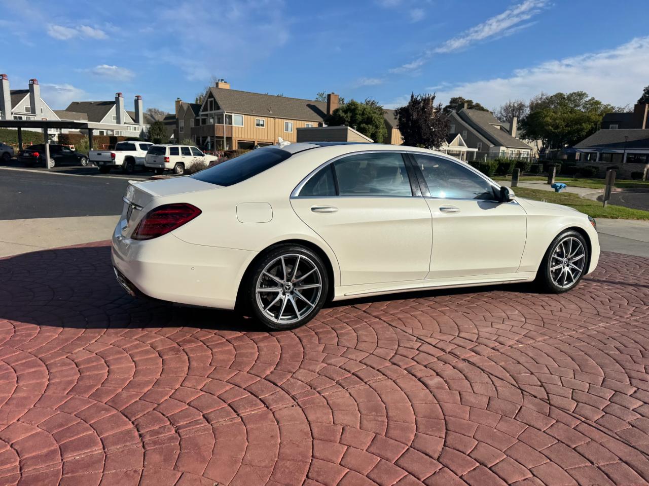 Mercedes-Benz S-Class S560 2019