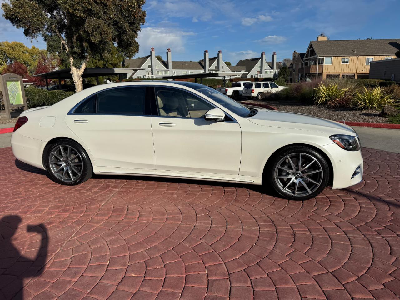Mercedes-Benz S-Class S560 2019