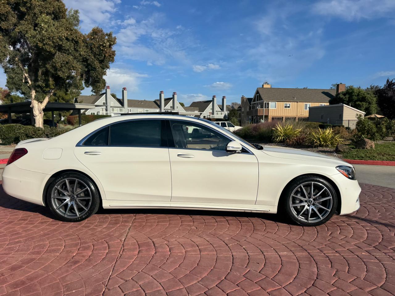 Mercedes-Benz S-Class S560 2019