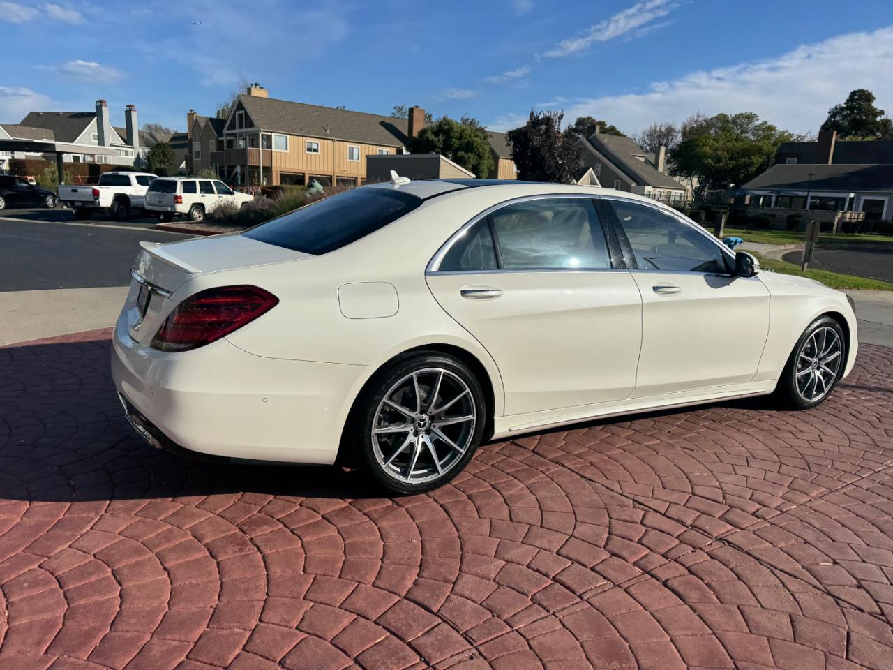 Mercedes-Benz S-Class S560 2019