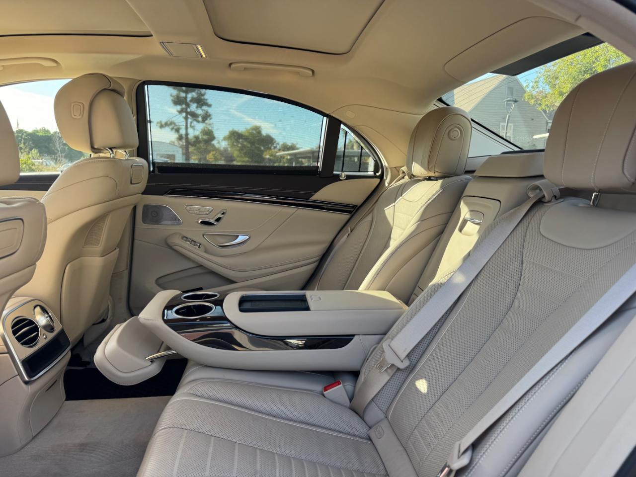 Mercedes-Benz S-Class S560 2019