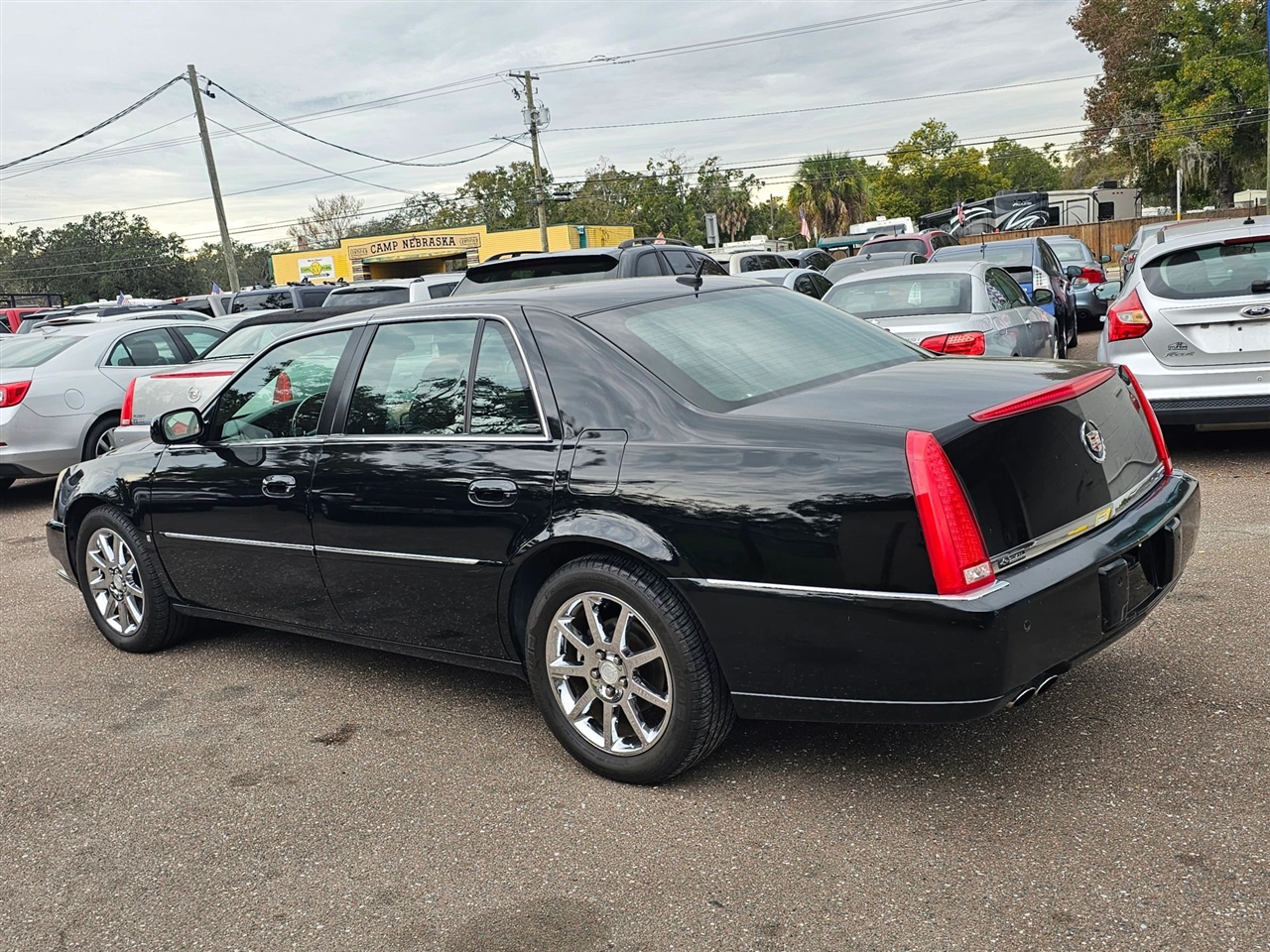 Cadillac DTS  2006