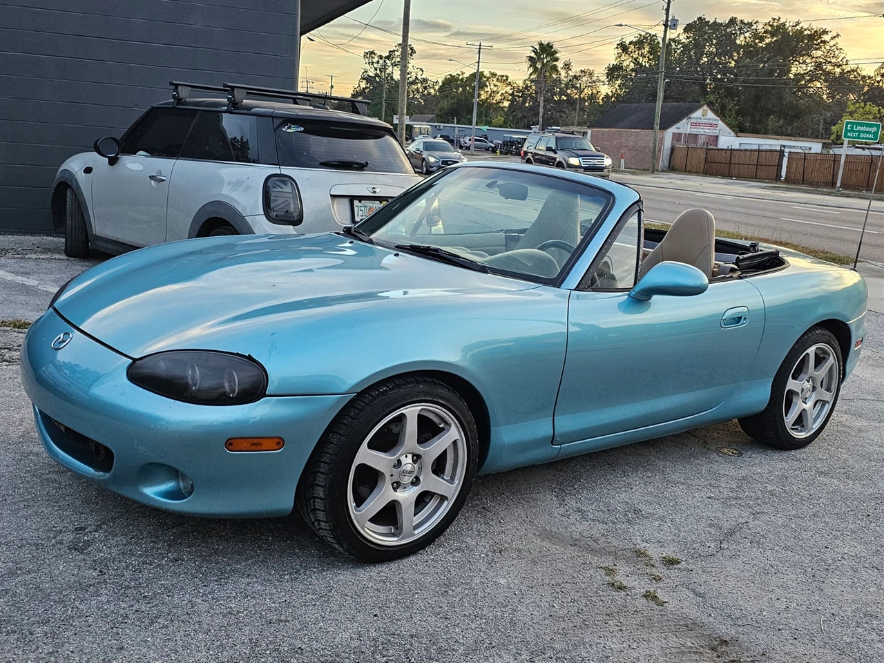 2001 Mazda MX-5 Miata LS Convertible 2D
