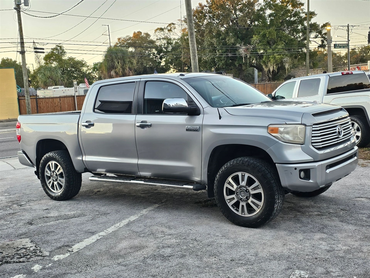 Toyota Tundra  2015