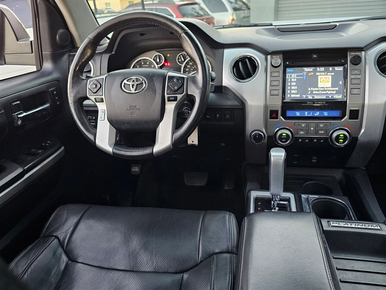 Toyota Tundra  2015