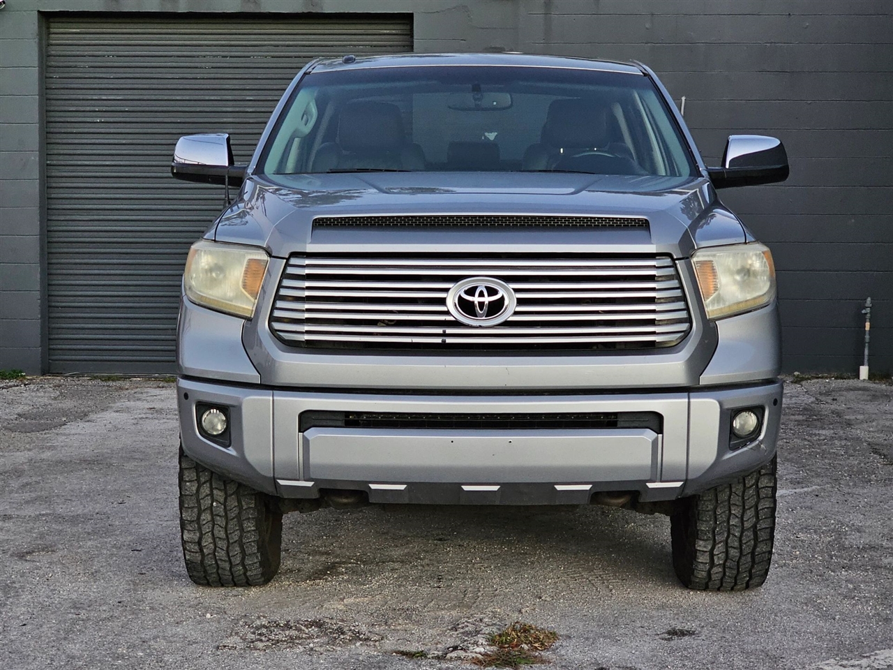 Toyota Tundra  2015