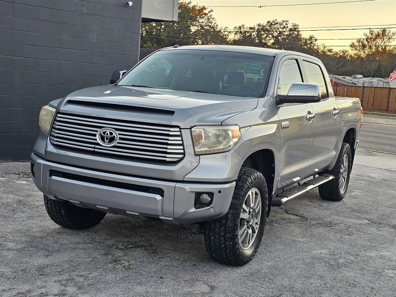 Toyota Tundra  2015