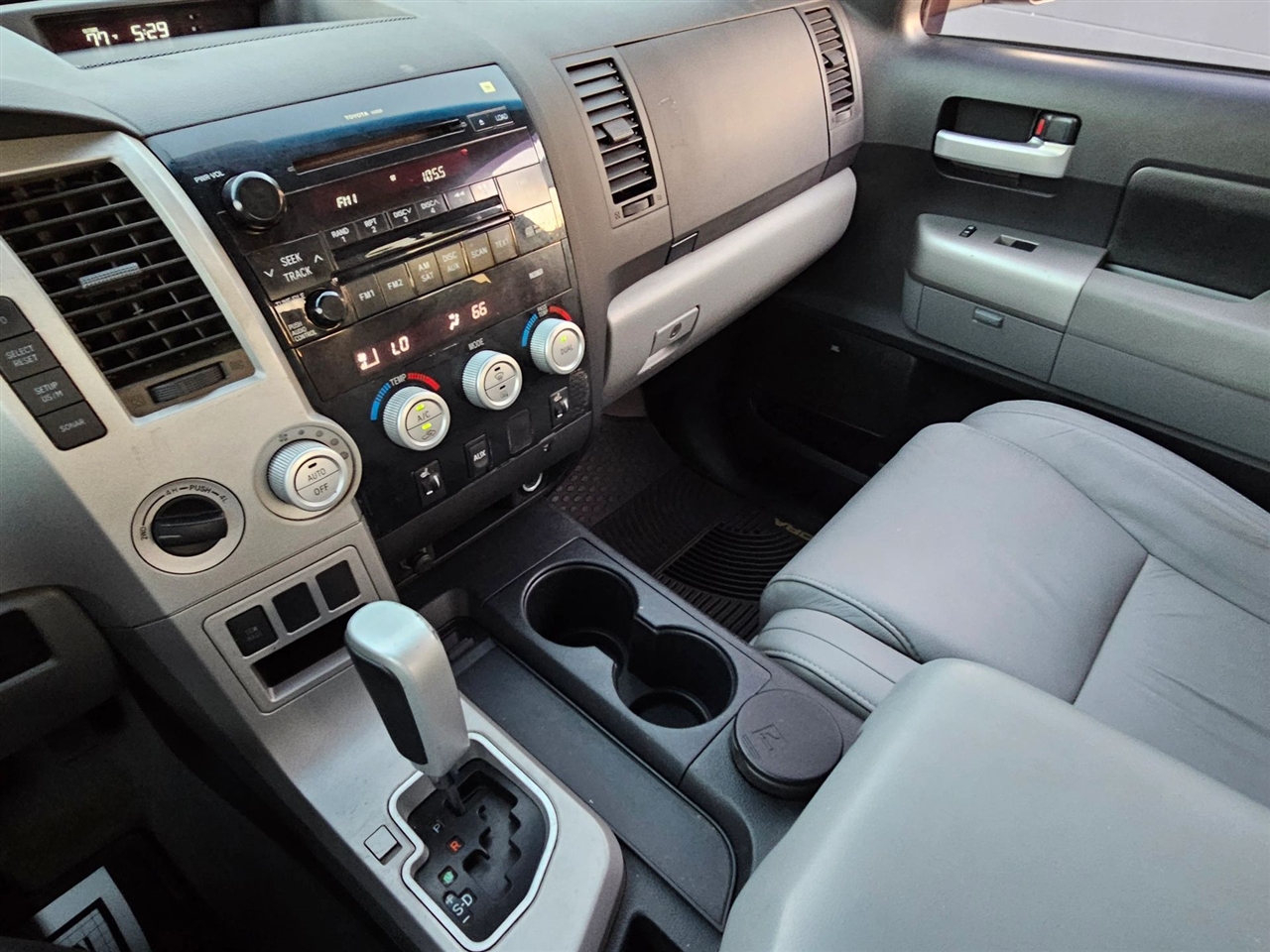 Toyota Tundra  2008