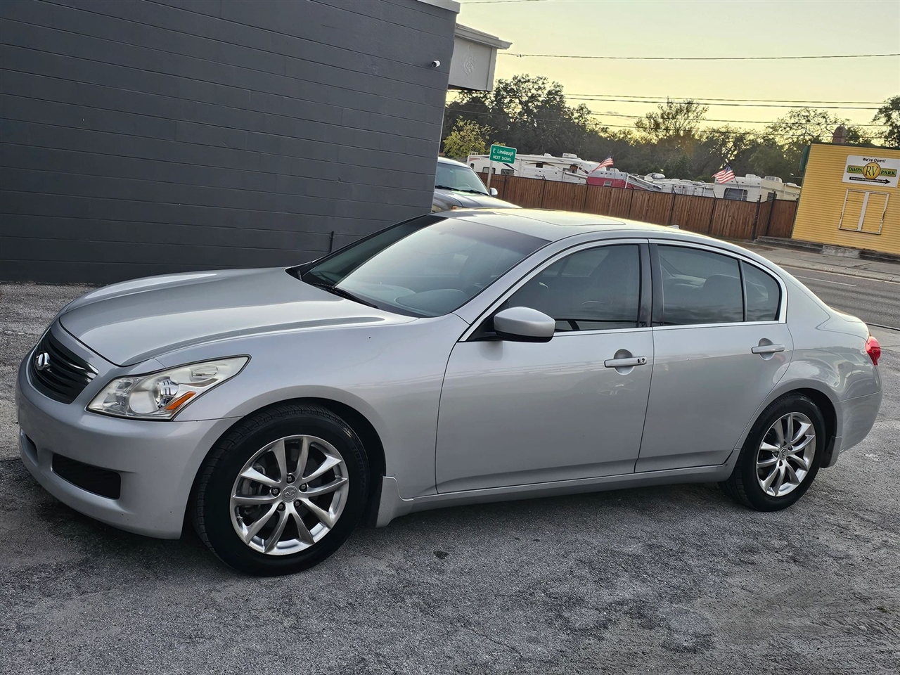 Infiniti G Sedan  2009