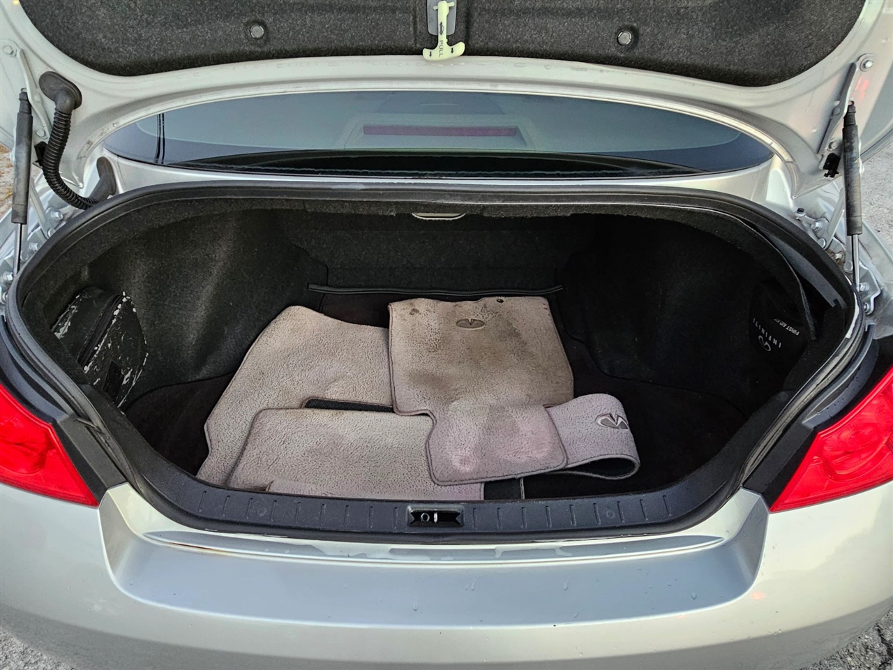 Infiniti G Sedan  2009