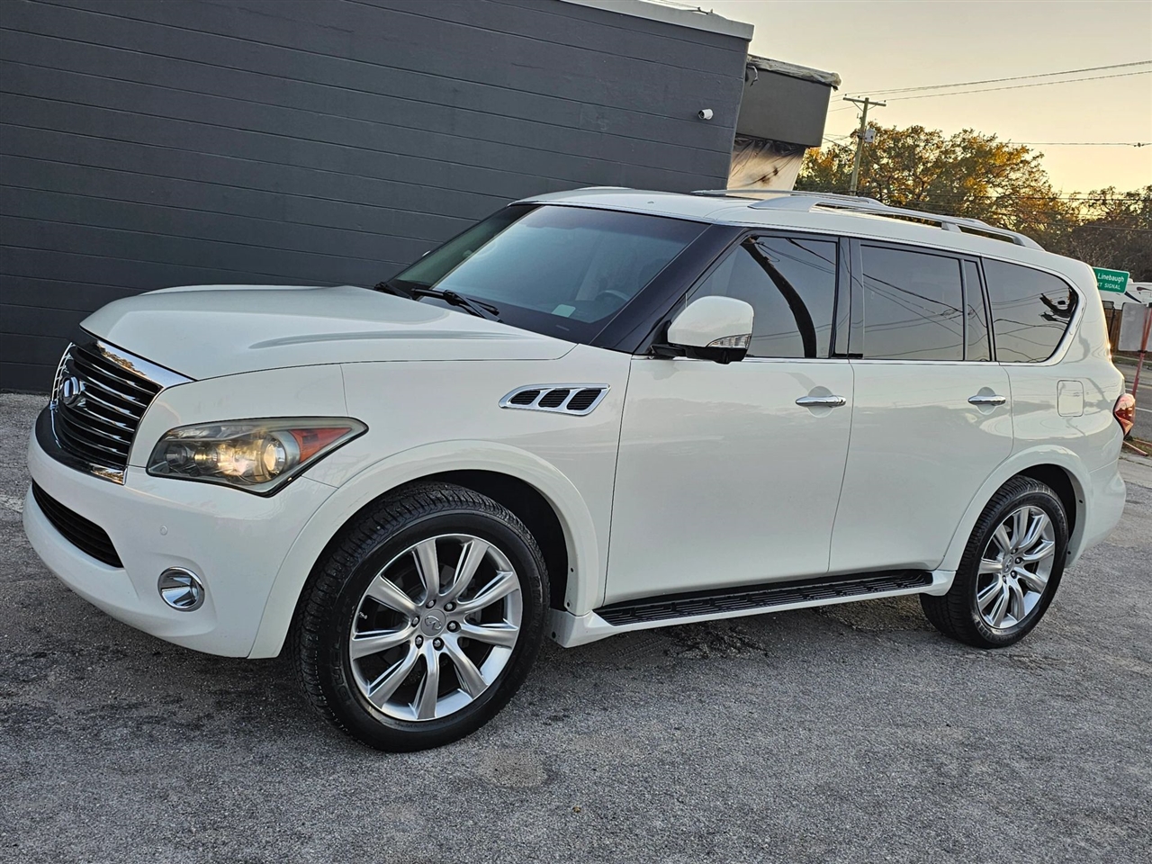 2011 Infiniti QX56 QX56 Sport Utility 4D