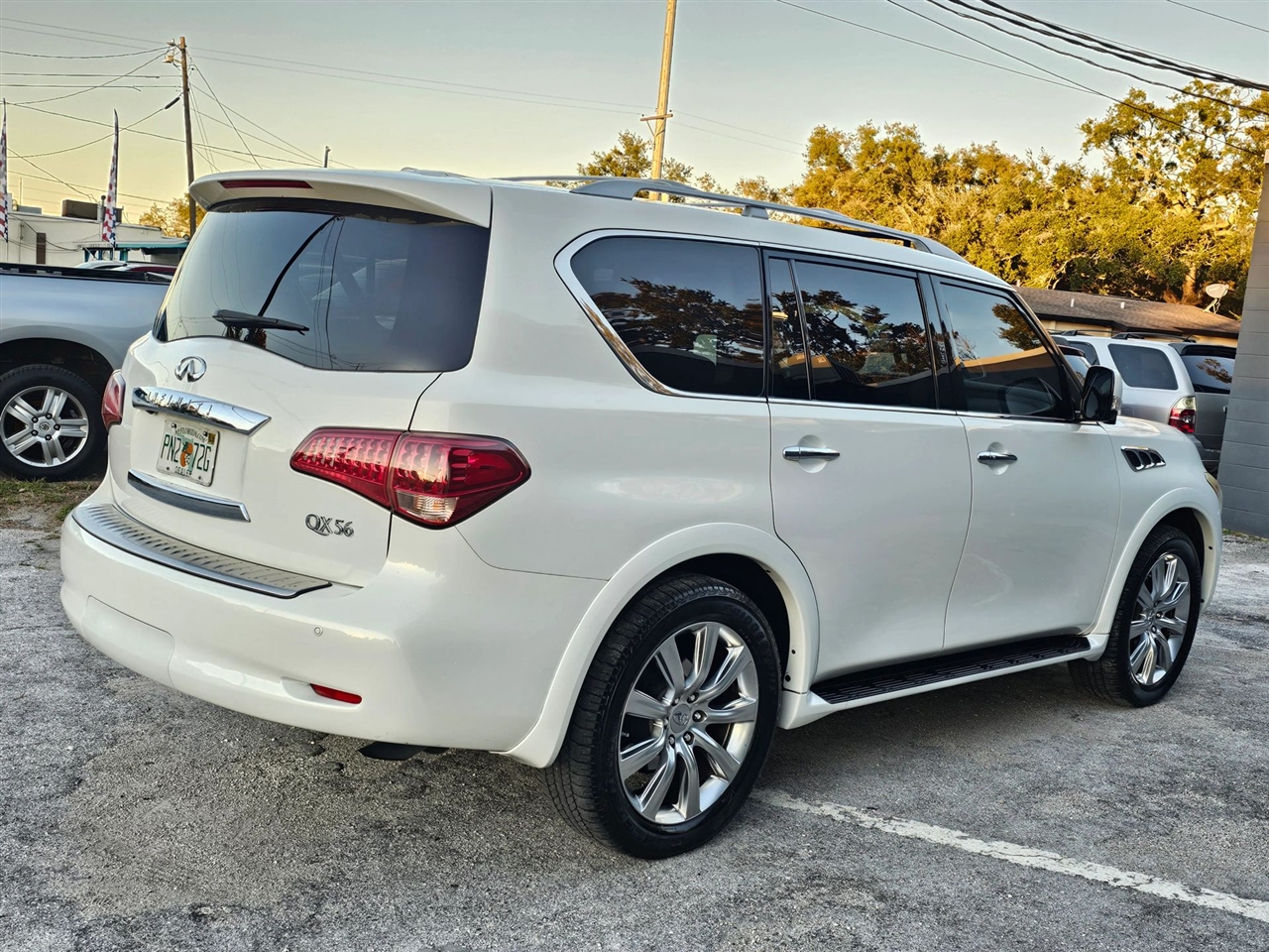 Infiniti QX56  2011