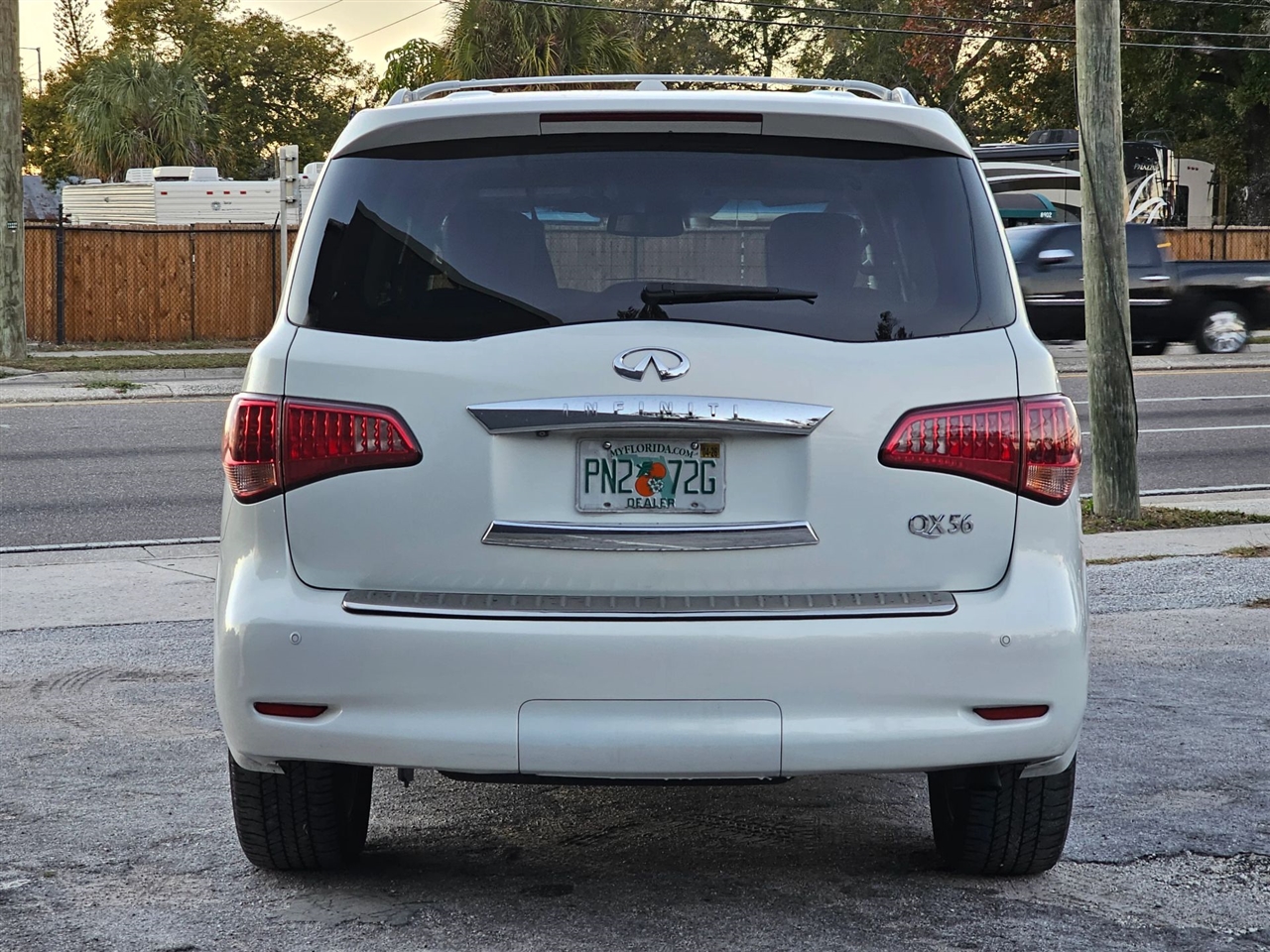Infiniti QX56  2011