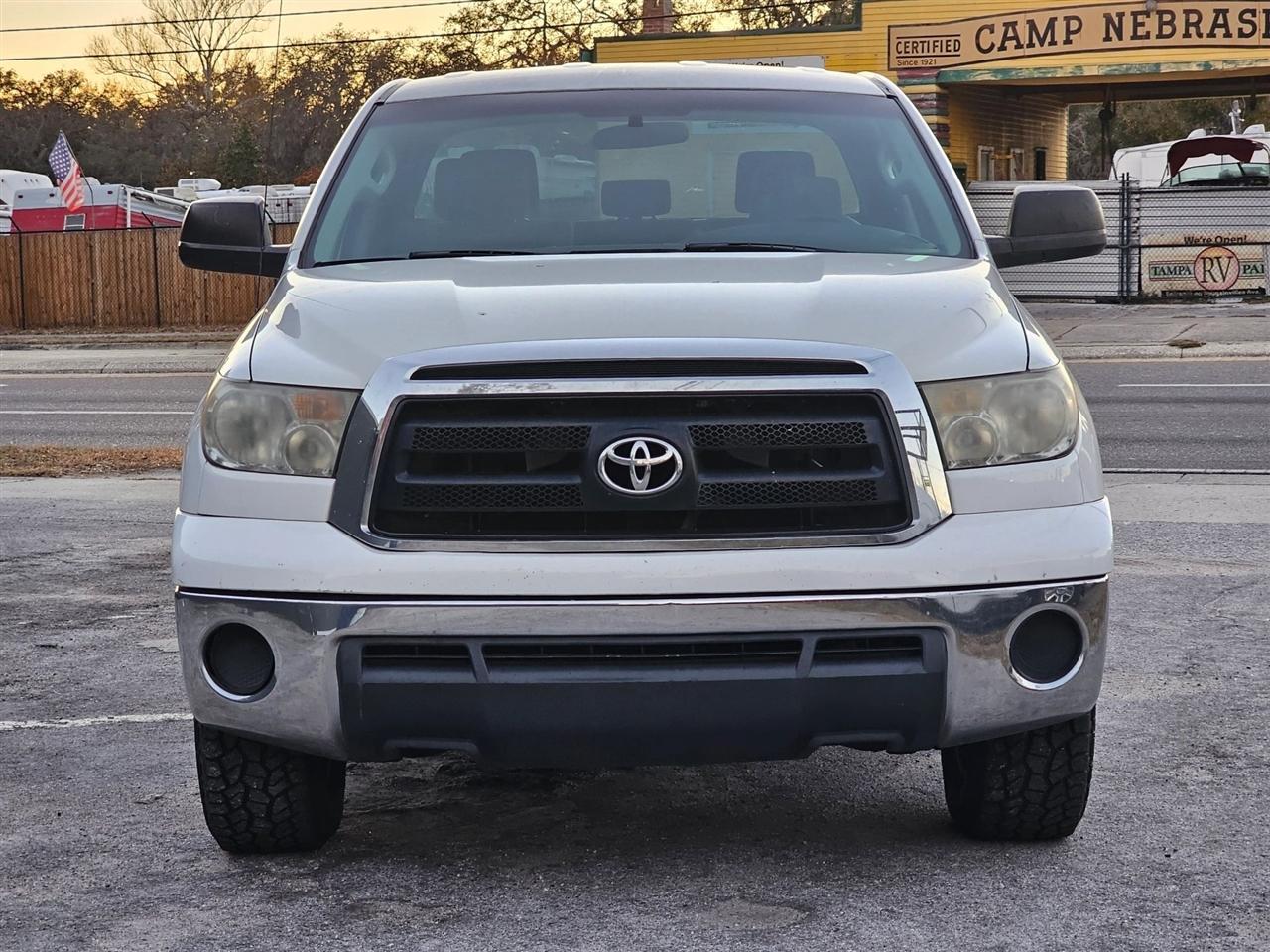 Toyota Tundra  2010