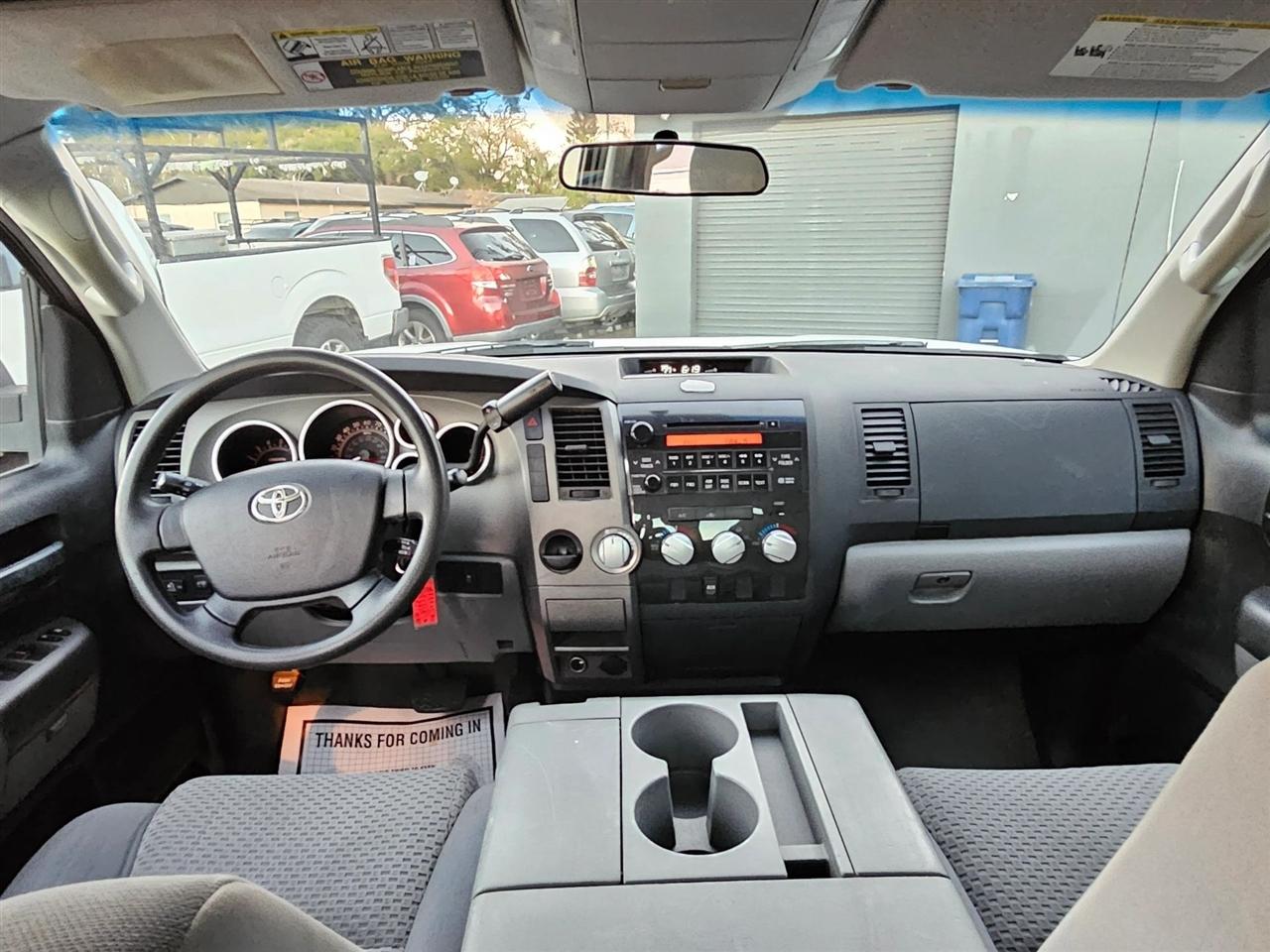 Toyota Tundra  2010