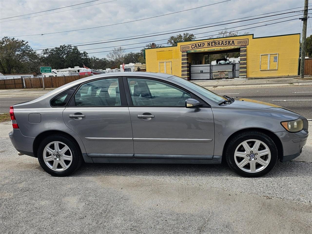 Volvo S40 (2004.5)  2004