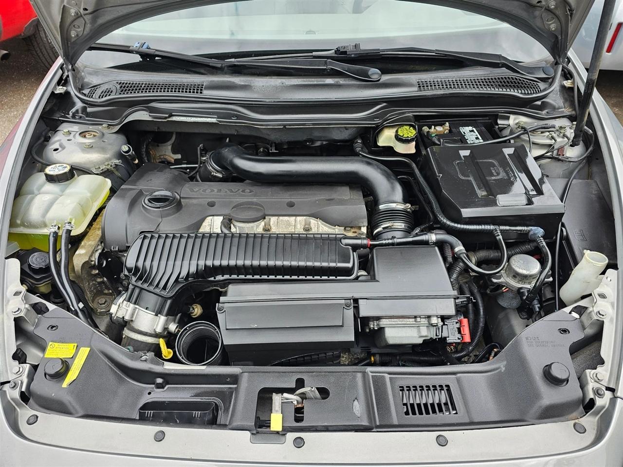 Volvo S40 (2004.5)  2004