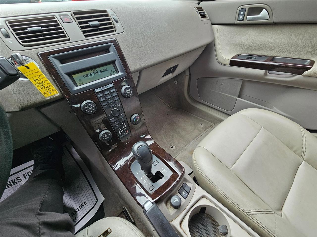 Volvo S40 (2004.5)  2004