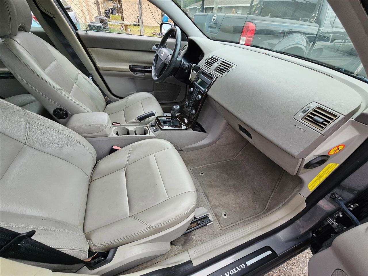 Volvo S40 (2004.5)  2004