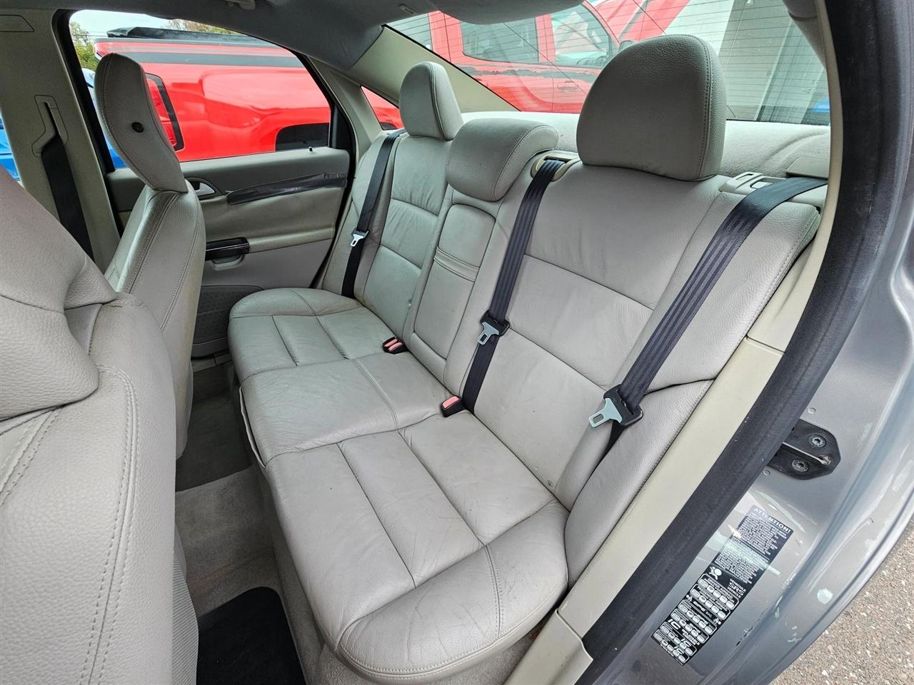 Volvo S40 (2004.5)  2004