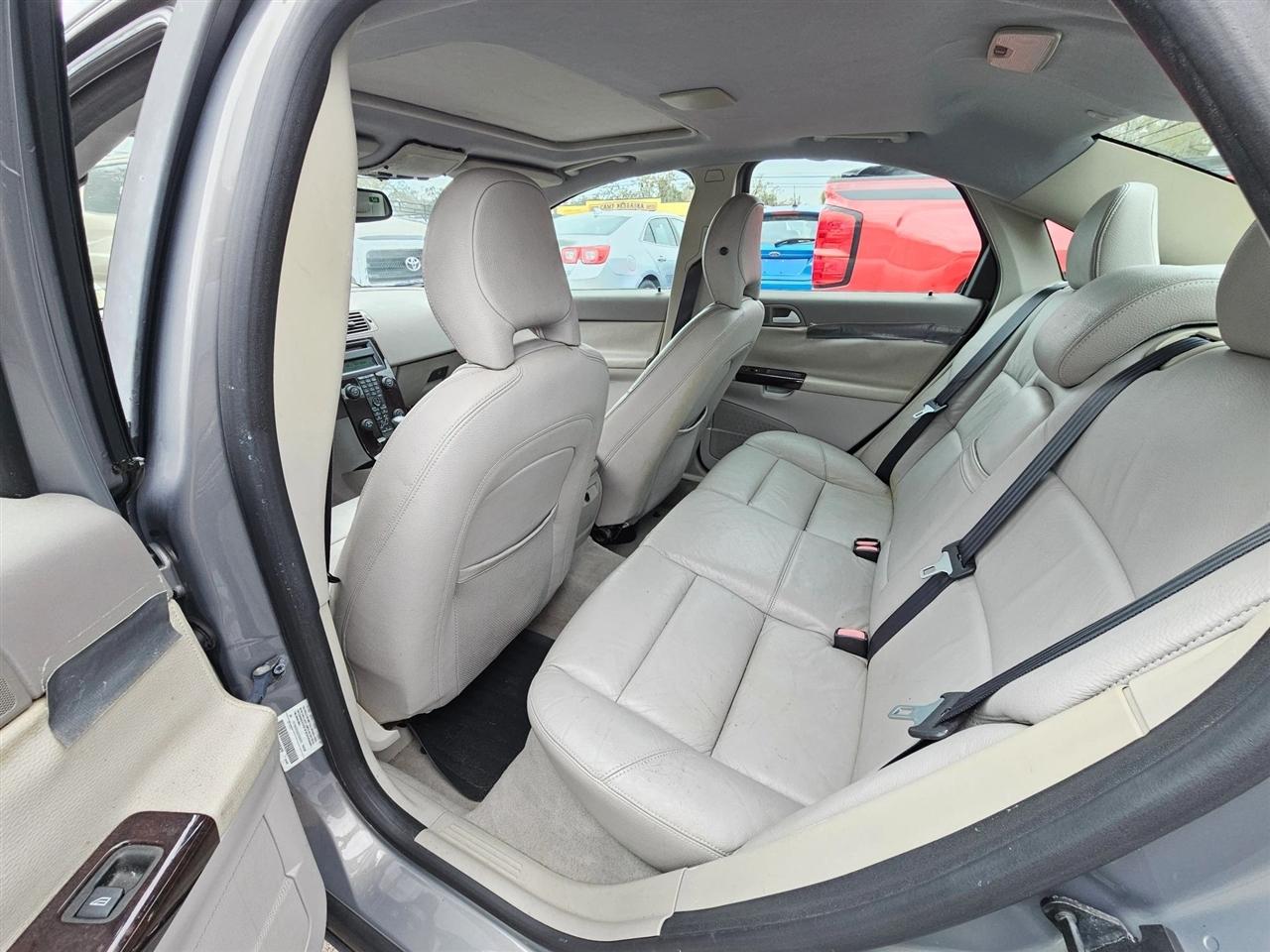 Volvo S40 (2004.5)  2004