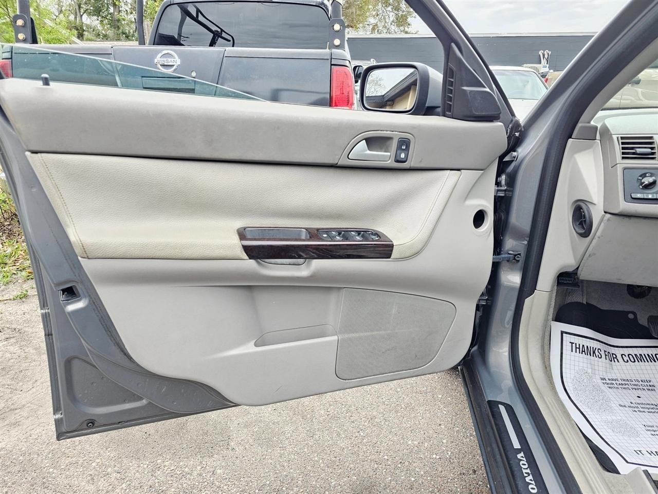 Volvo S40 (2004.5)  2004