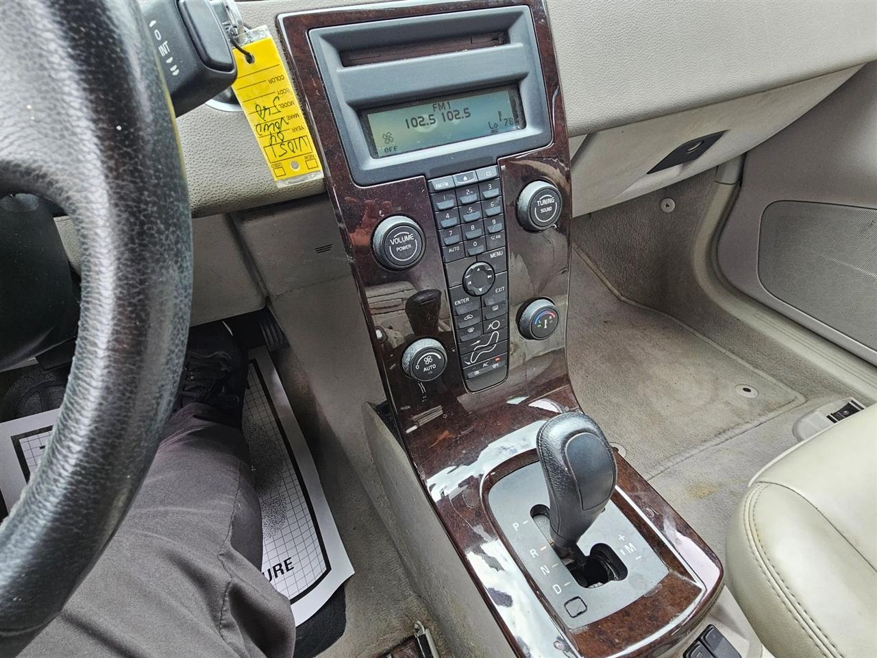 Volvo S40 (2004.5)  2004