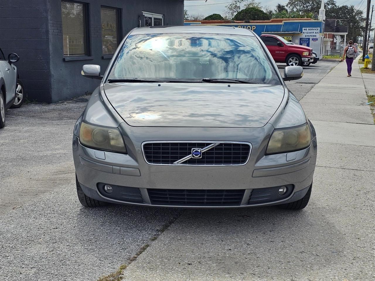 Volvo S40 (2004.5)  2004