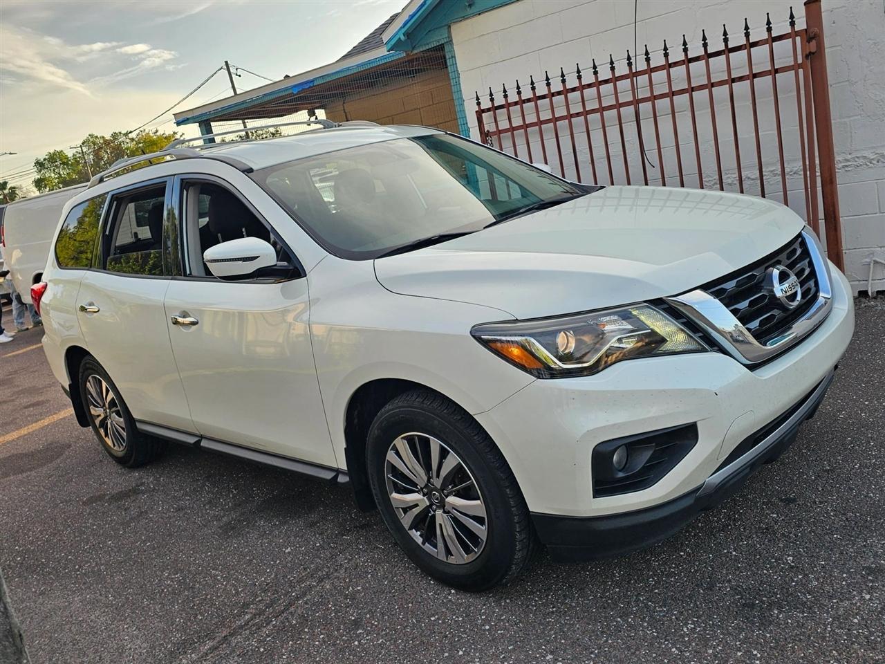 Nissan Pathfinder  2018