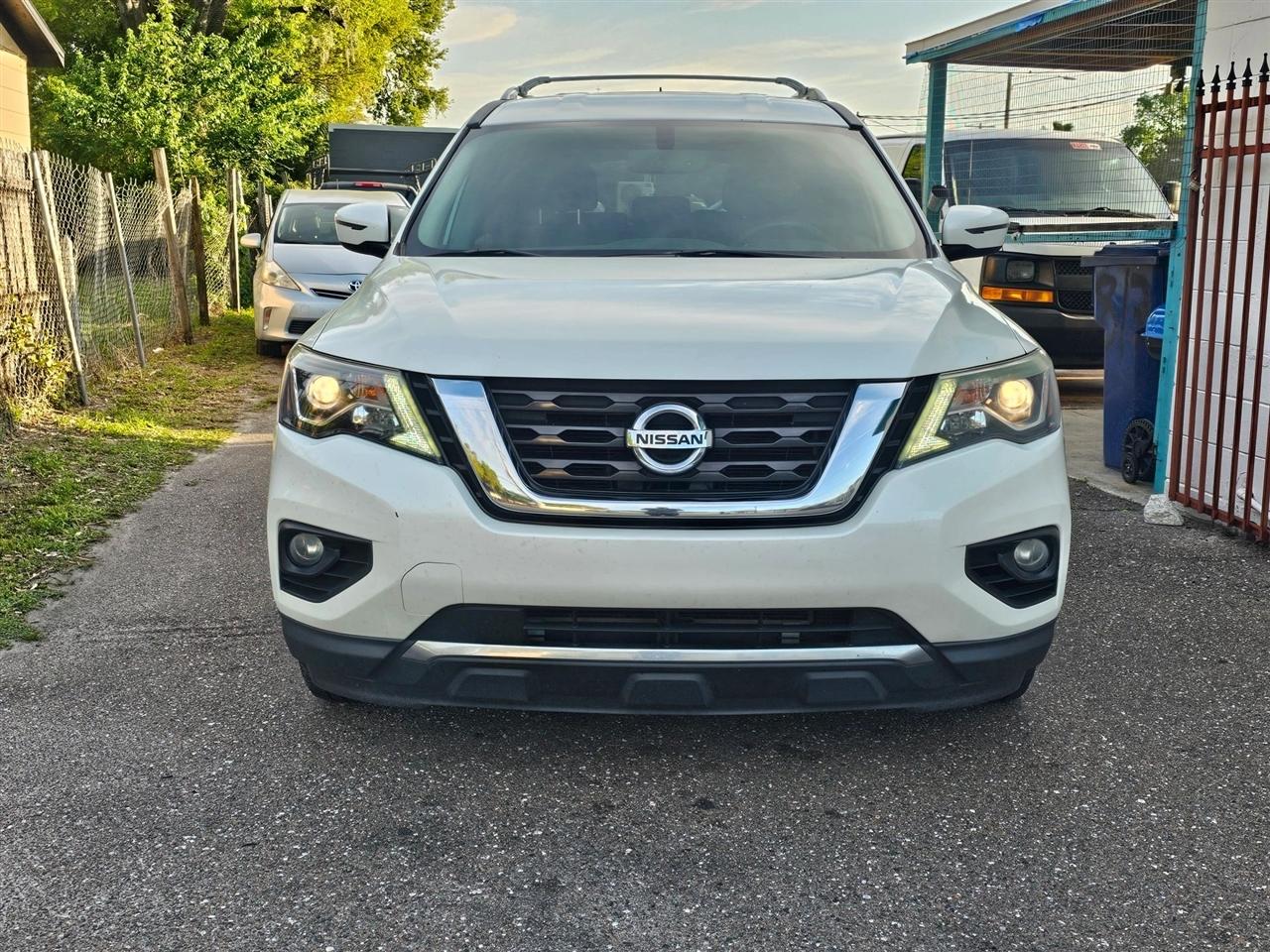 Nissan Pathfinder  2018