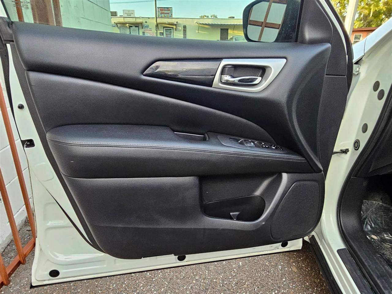 Nissan Pathfinder  2018