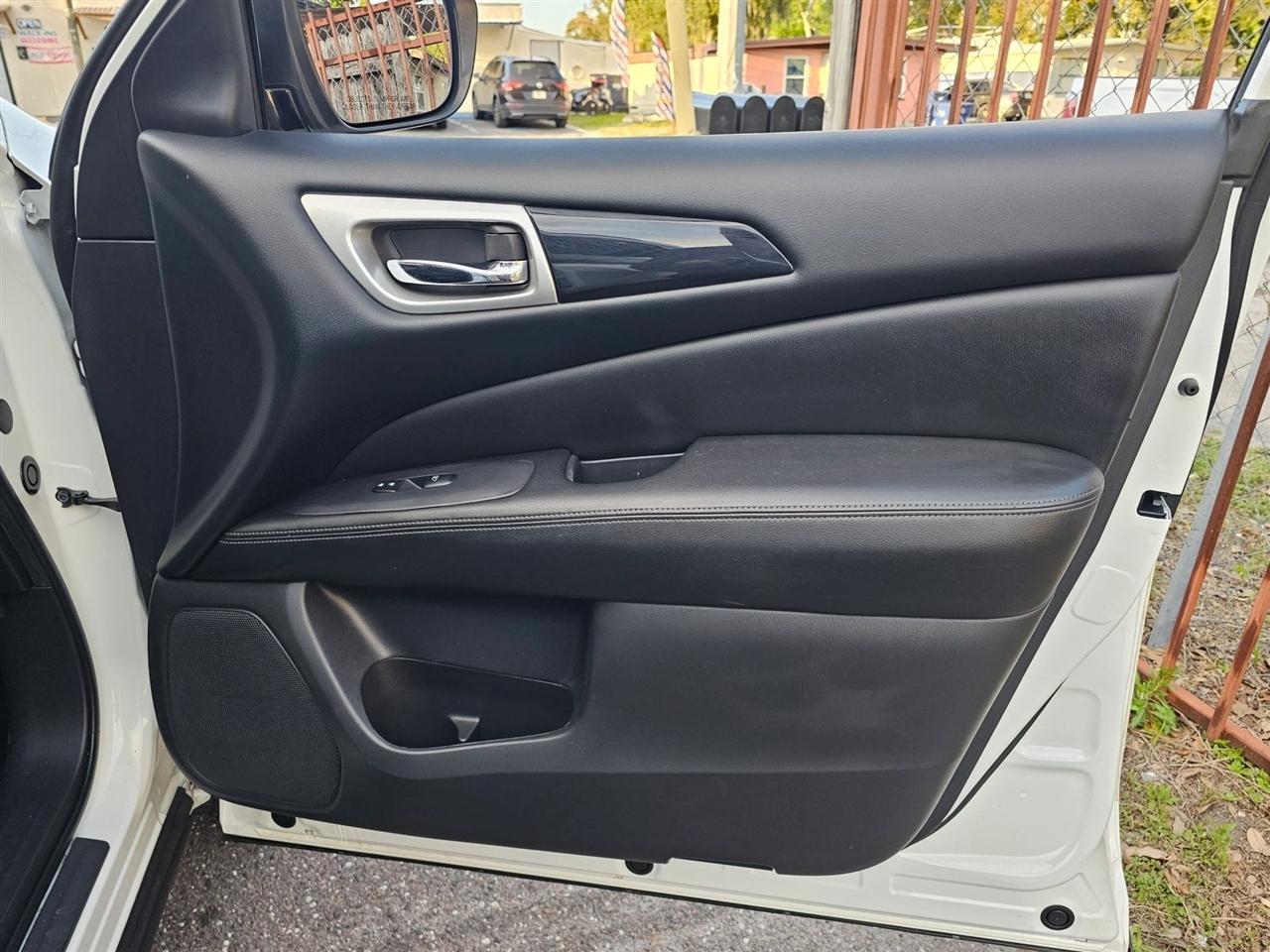 Nissan Pathfinder  2018