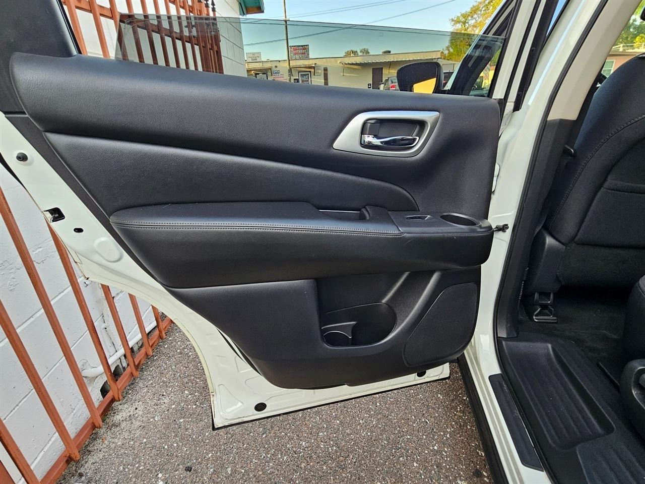 Nissan Pathfinder  2018