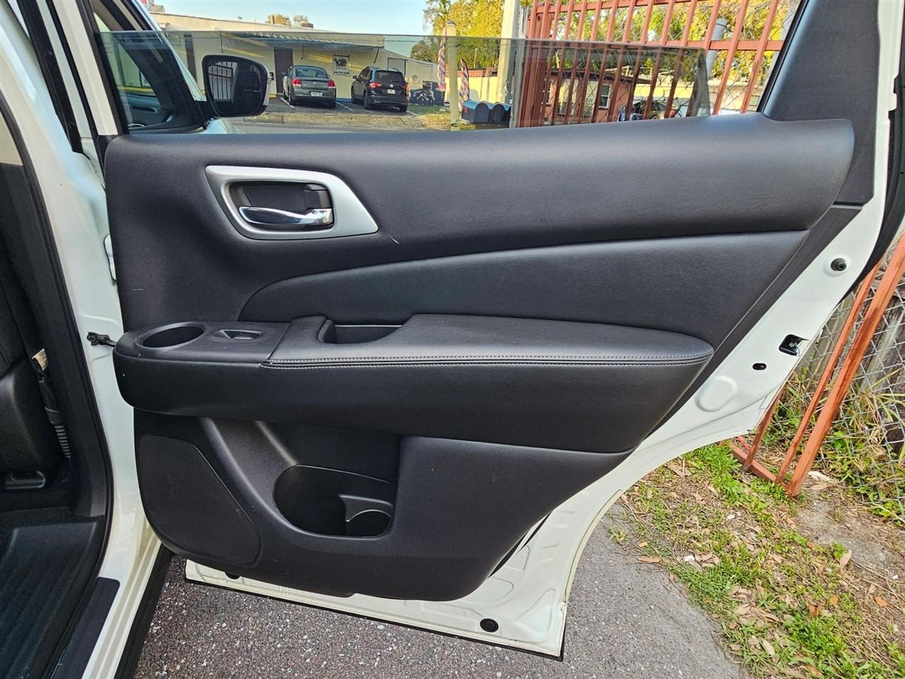 Nissan Pathfinder  2018