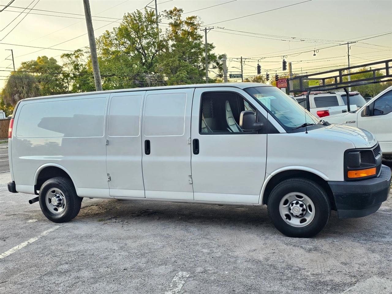 Chevrolet Express  2017