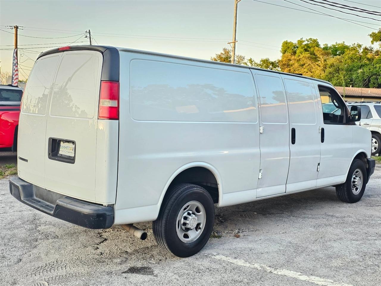 Chevrolet Express  2017