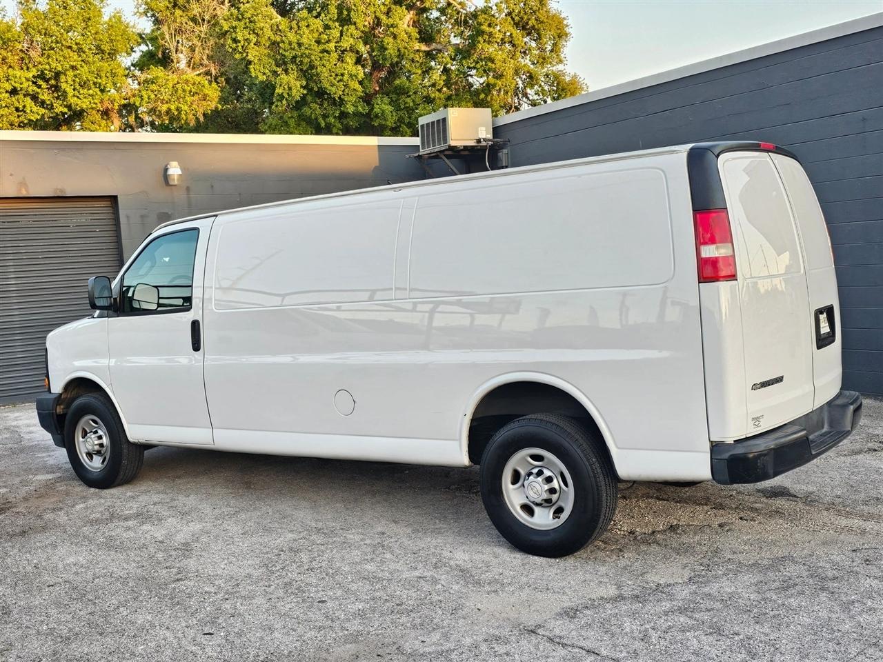 Chevrolet Express  2017