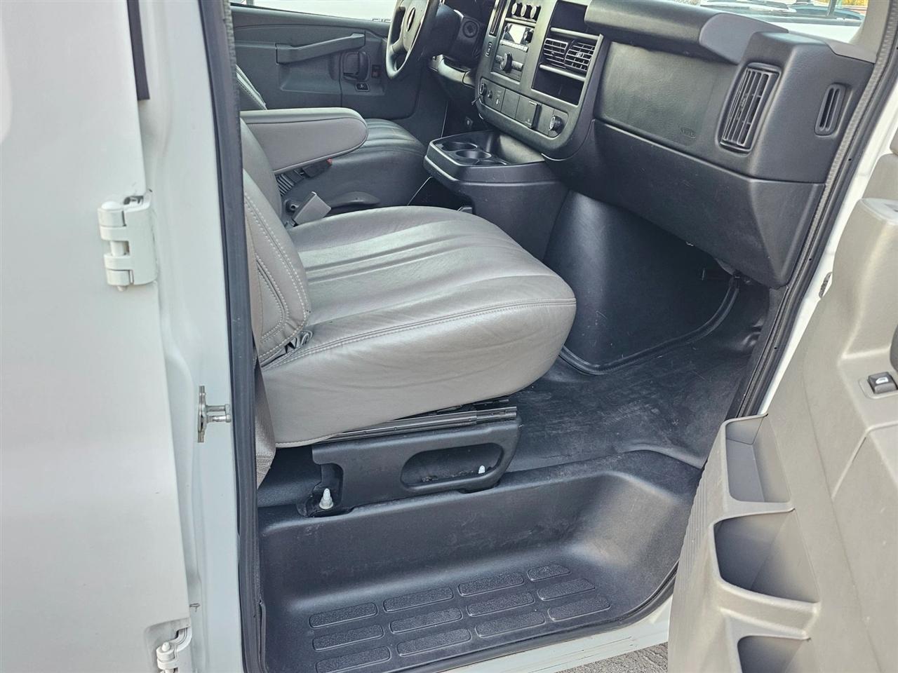 Chevrolet Express  2017